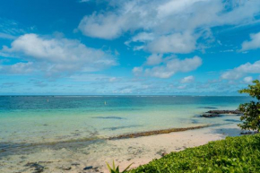 Stunning Belle Mare Beachfront luxury Apartment